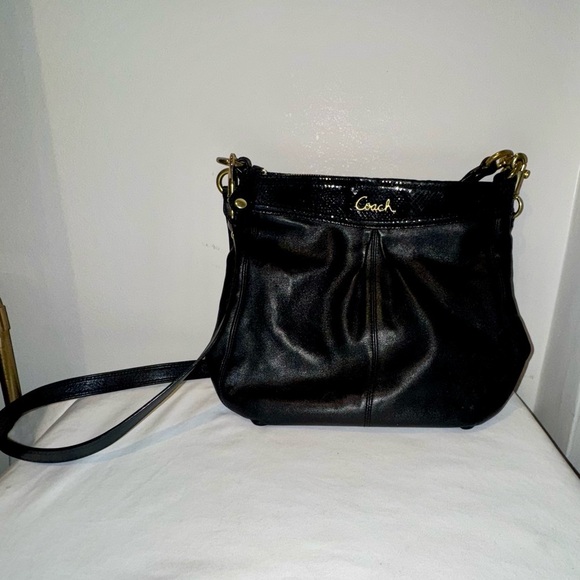 Coach Black Leather Shoulder Bag - Picture 1 of 6